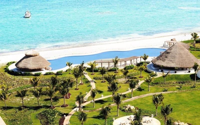 Beachfront Loft Amara Cancun Apartment Exterior photo